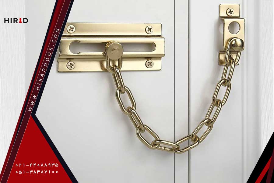 قفل زنجیری طلایی درب